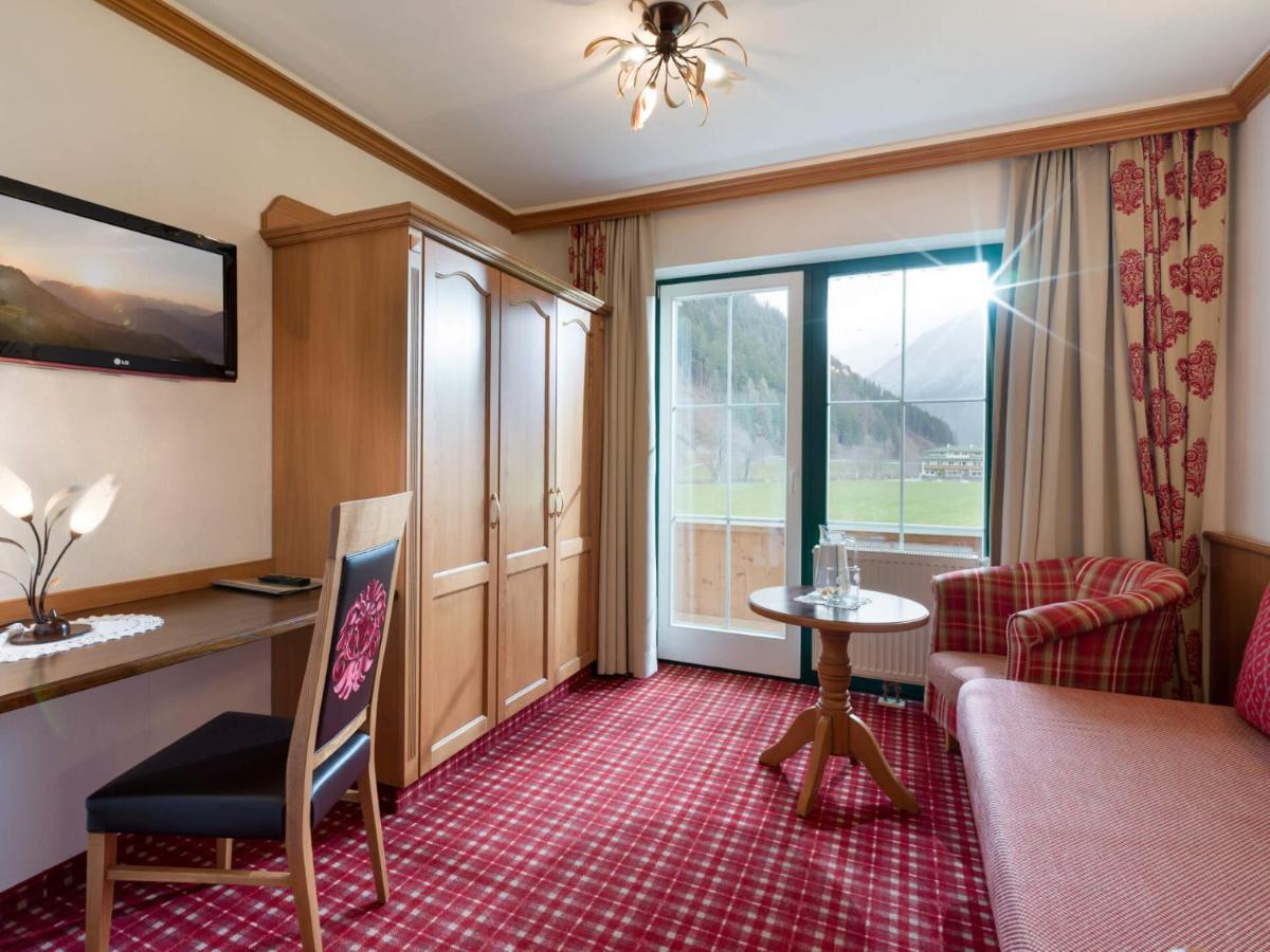 Ferienhof Oblasser Mayrhofen Exterior photo